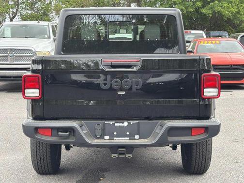 Black Clearcoat 2026 Jeep Gladiator Sport