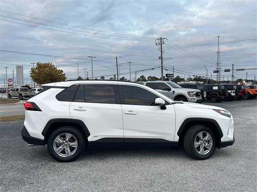 2025 Toyota RAV4 Hybrid LE