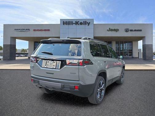 Sting-Gray Clearcoat 2026 Jeep Cherokee Overland