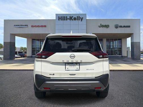Pearl White Tricoat 2023 Nissan Rogue SL
