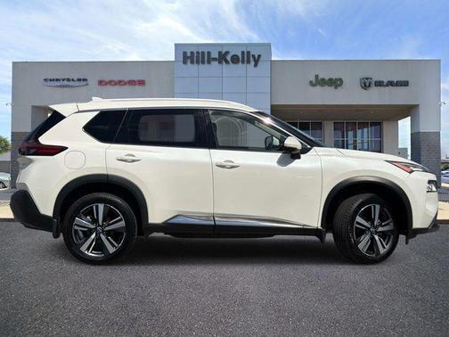 Pearl White Tricoat 2023 Nissan Rogue SL