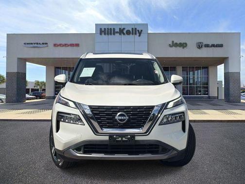 Pearl White Tricoat 2023 Nissan Rogue SL