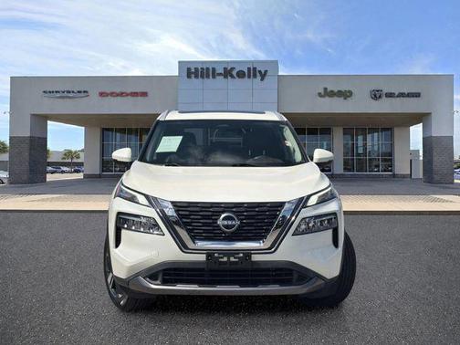 Pearl White Tricoat 2023 Nissan Rogue SL