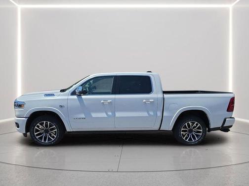 Ivory White Tri-Coat Pearlcoat 2026 RAM 1500 Longhorn
