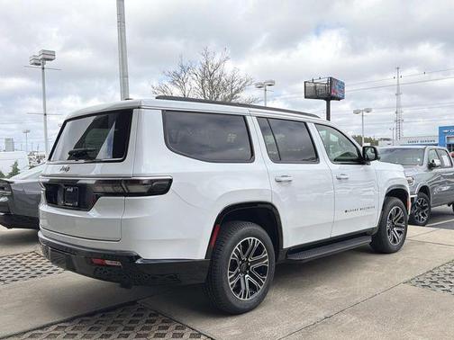 2026 Jeep Grand Wagoneer 4x2