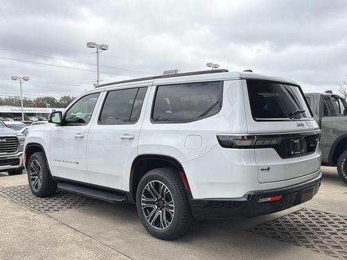 2026 Jeep Grand Wagoneer 4x2