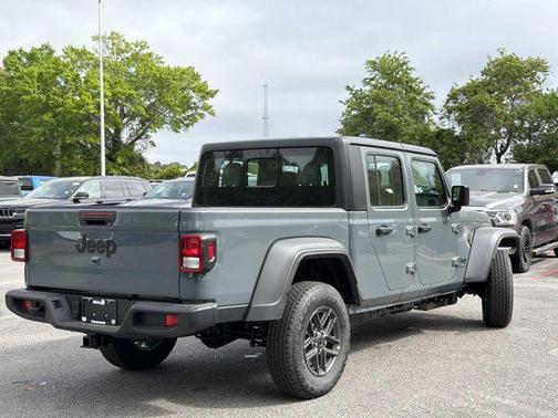 Anvil Clearcoat 2026 Jeep Gladiator Sport