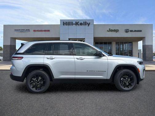 Silver Zynith 2026 Jeep Grand Cherokee Altitude