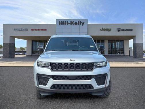Silver Zynith 2026 Jeep Grand Cherokee Altitude