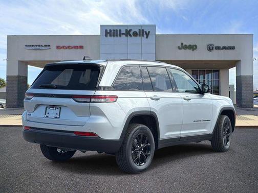 Silver Zynith 2026 Jeep Grand Cherokee Altitude