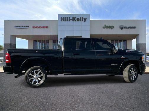 Diamond Black Crystal Pearlcoat 2024 RAM 2500 Longhorn