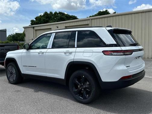 2025 Jeep Grand Cherokee Altitude