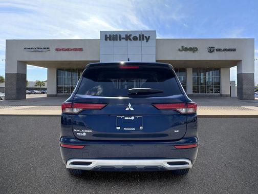 Cosmic Blue Metallic 2022 Mitsubishi Outlander SE