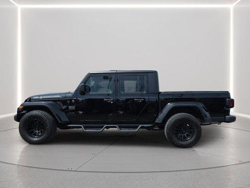 Black Clearcoat 2022 Jeep Gladiator Altitude 4x4