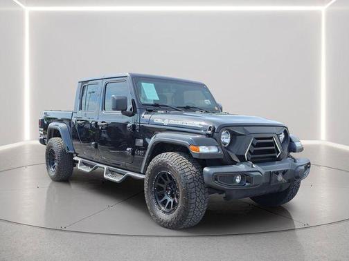 Black Clearcoat 2022 Jeep Gladiator Altitude 4x4