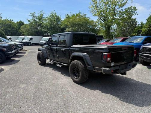 Black Clearcoat 2022 Jeep Gladiator Altitude 4x4