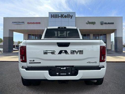 Bright White Clearcoat 2026 RAM 3500 Big Horn Crew Cab 4x4 8' Box