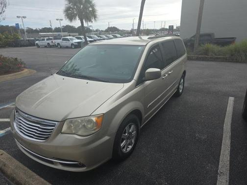 2013 Chrysler Town & Country Touring