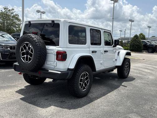 Bright White Clearcoat 2026 Jeep Wrangler Rubicon