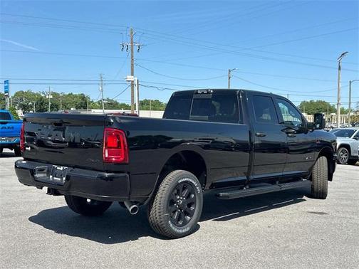2025 RAM 2500 Big Horn Crew Cab 4x4 8' Box
