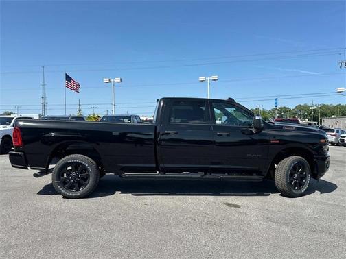 2025 RAM 2500 Big Horn Crew Cab 4x4 8' Box