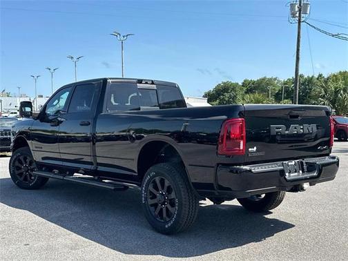 2025 RAM 2500 Big Horn Crew Cab 4x4 8' Box