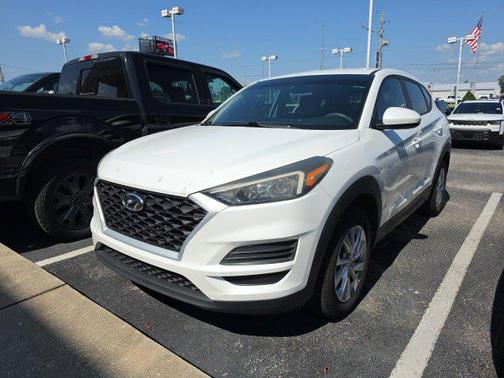 White Pearl 2019 Hyundai TUCSON SE