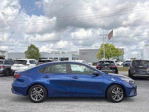 Deep Sea Blue 2022 Kia Forte LXS