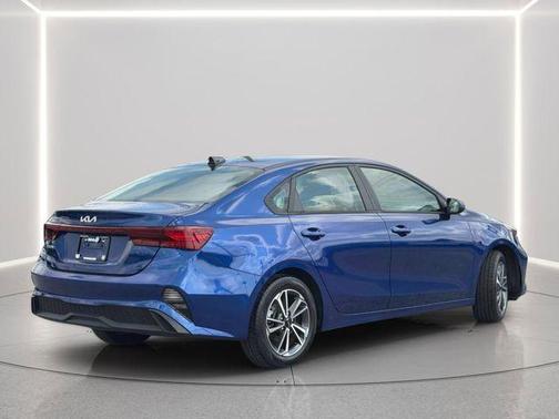 Deep Sea Blue 2022 Kia Forte LXS