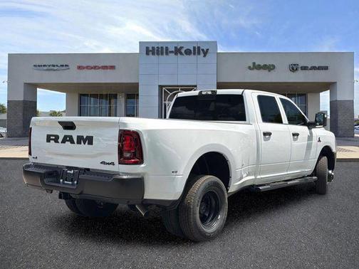 Bright White Clearcoat 2026 RAM 3500 Tradesman Crew Cab 4x4 8' Box