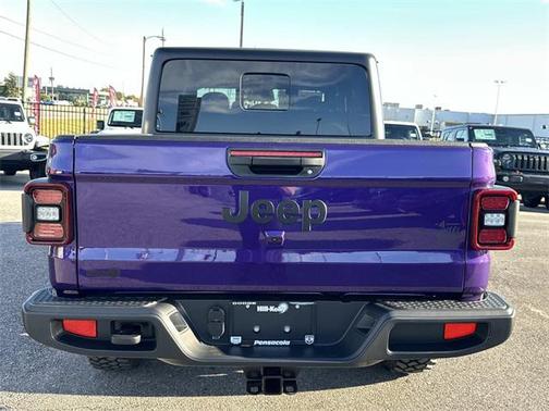 2026 Jeep Gladiator Willys 4x4