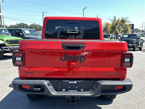 2025 Jeep Gladiator High Tide