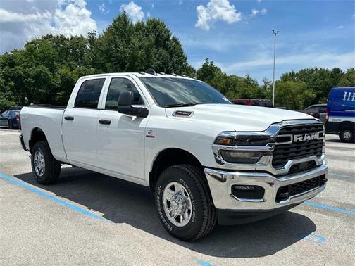 2025 RAM 2500 Tradesman Crew Cab 4x4 6'4' Box