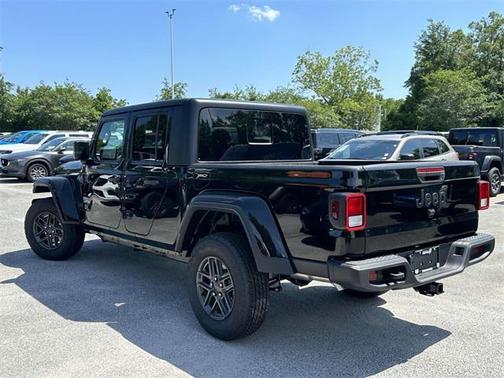 2024 Jeep Gladiator Sport S