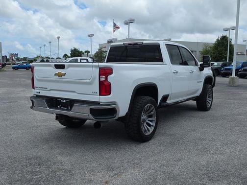 Summit White 2022 Chevrolet Silverado 2500 LTZ