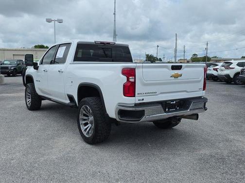 Summit White 2022 Chevrolet Silverado 2500 LTZ