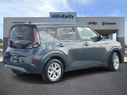 Gravity Gray 2023 Kia Soul LX