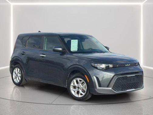 Gravity Gray 2023 Kia Soul LX