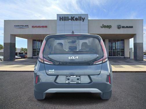 Gravity Gray 2023 Kia Soul LX