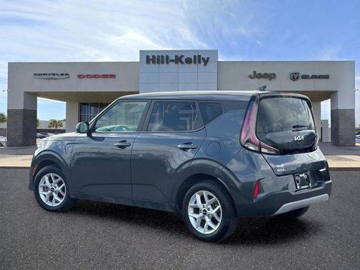 Gravity Gray 2023 Kia Soul LX