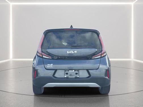 Gravity Gray 2023 Kia Soul LX