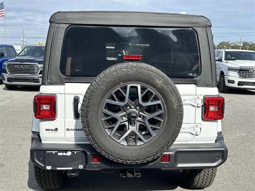 2026 Jeep Wrangler 4-Door Sahara 4x4