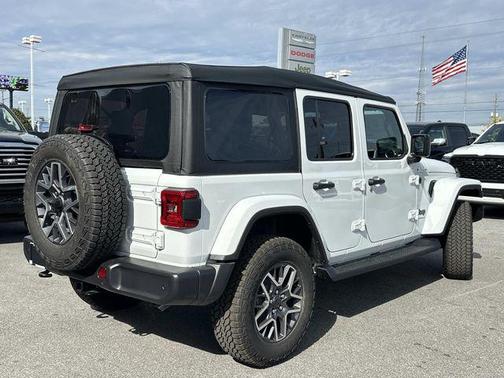 2026 Jeep Wrangler 4-Door Sahara 4x4