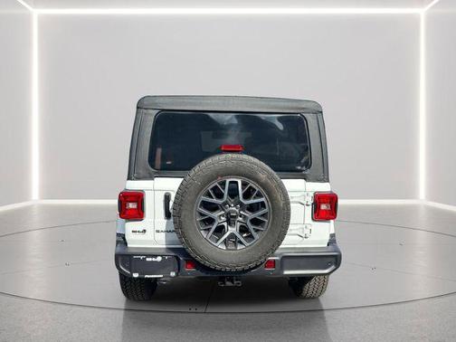bright white clearcoat 2026 Jeep Wrangler 4-Door Sahara 4x4