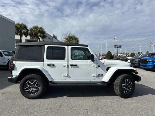 2026 Jeep Wrangler 4-Door Sahara 4x4