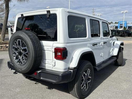2026 Jeep Wrangler 4-Door Sahara 4x4