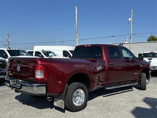 2024 RAM 3500 Lone Star Crew Cab 4x4 8' Box