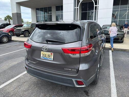 Predawn Gray Mica 2019 Toyota Highlander Limited Platinum
