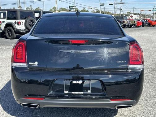 2023 Chrysler 300 Touring