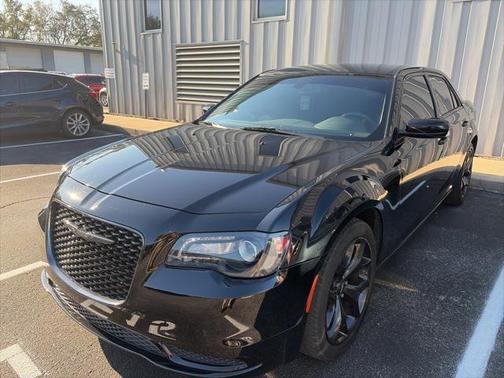 2023 Chrysler 300 Touring